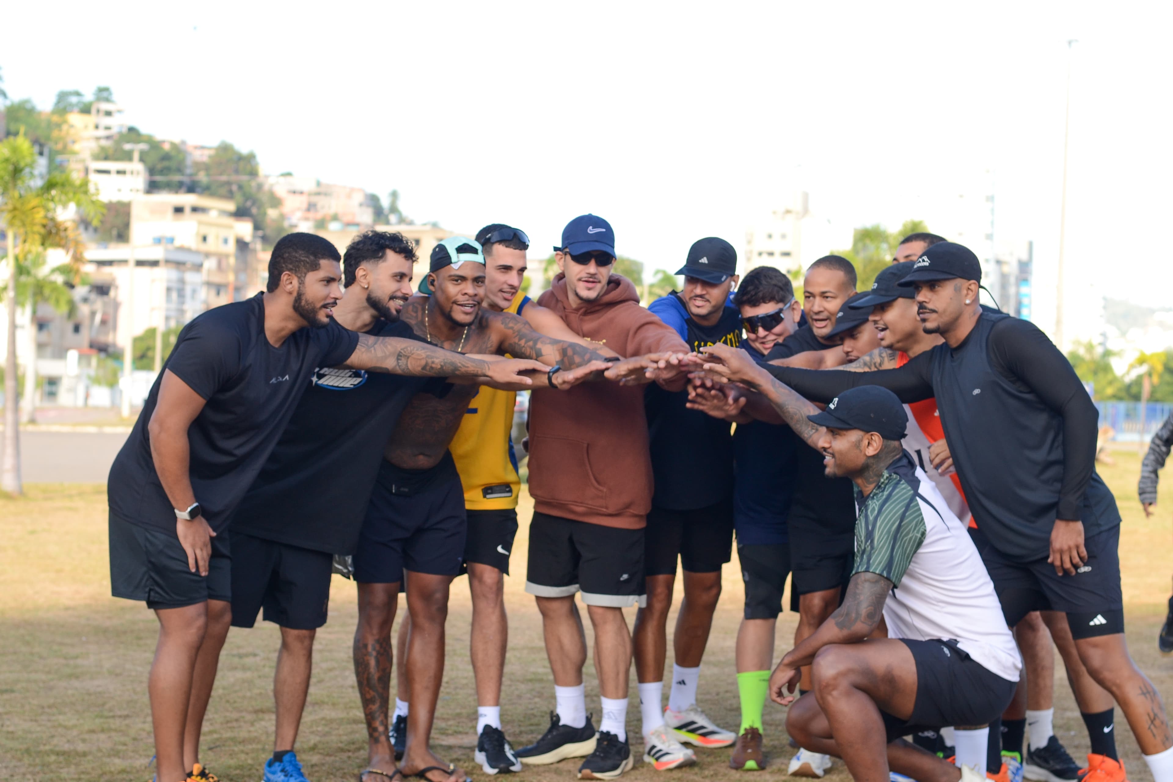Grupo da The Pace reunido antes do treino coletivo